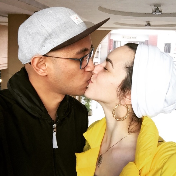 🖖🏼 - Picture 3 of 10